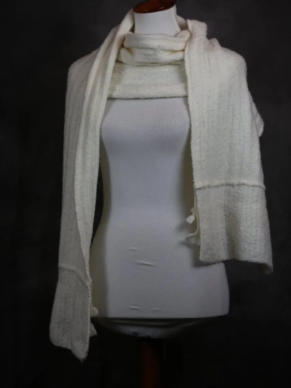 Moda International Cozy Cream Knit Scarf